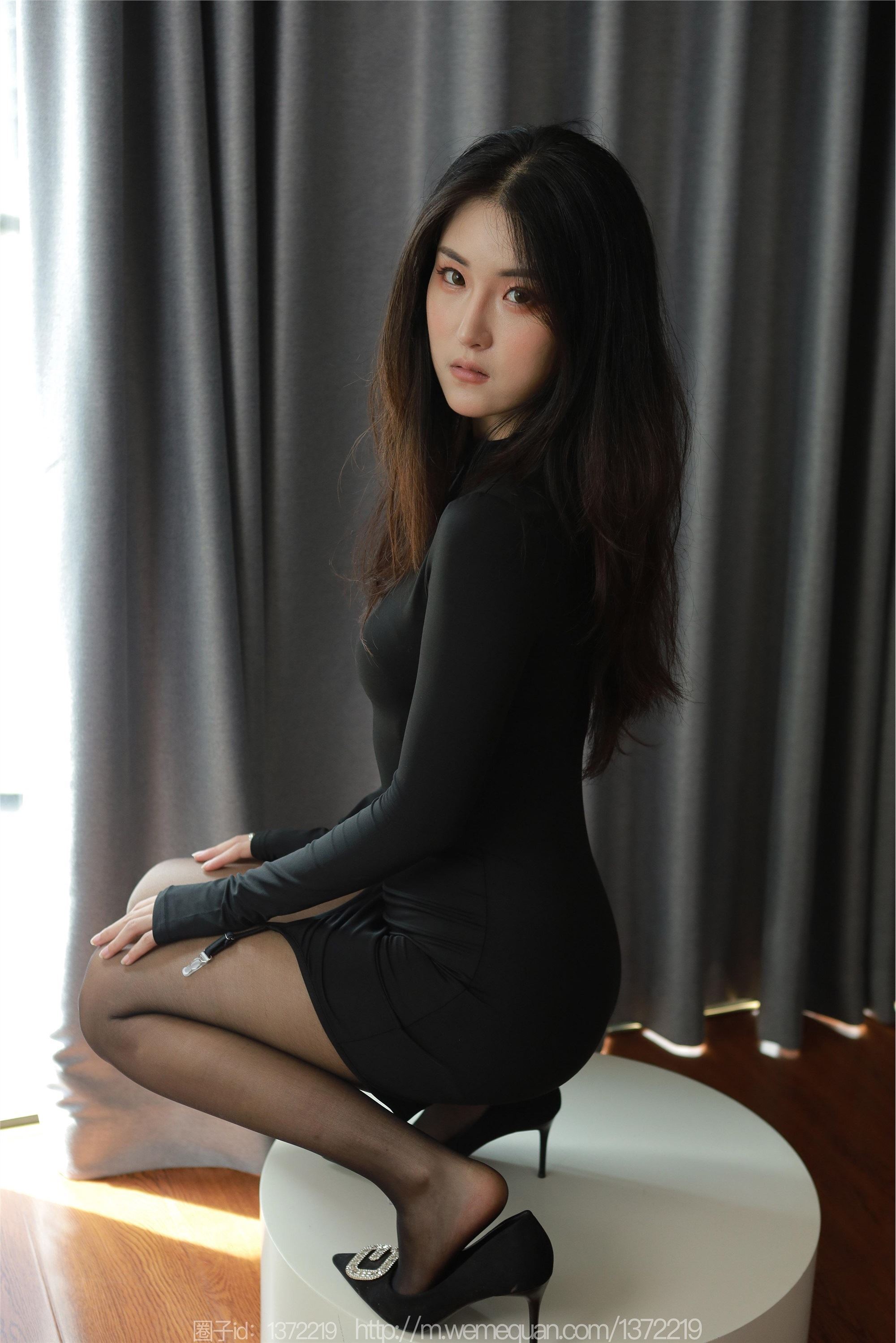 IESS异思趣向  2023.09.13 丝享家 1532 小宝《黑色吊带袜》